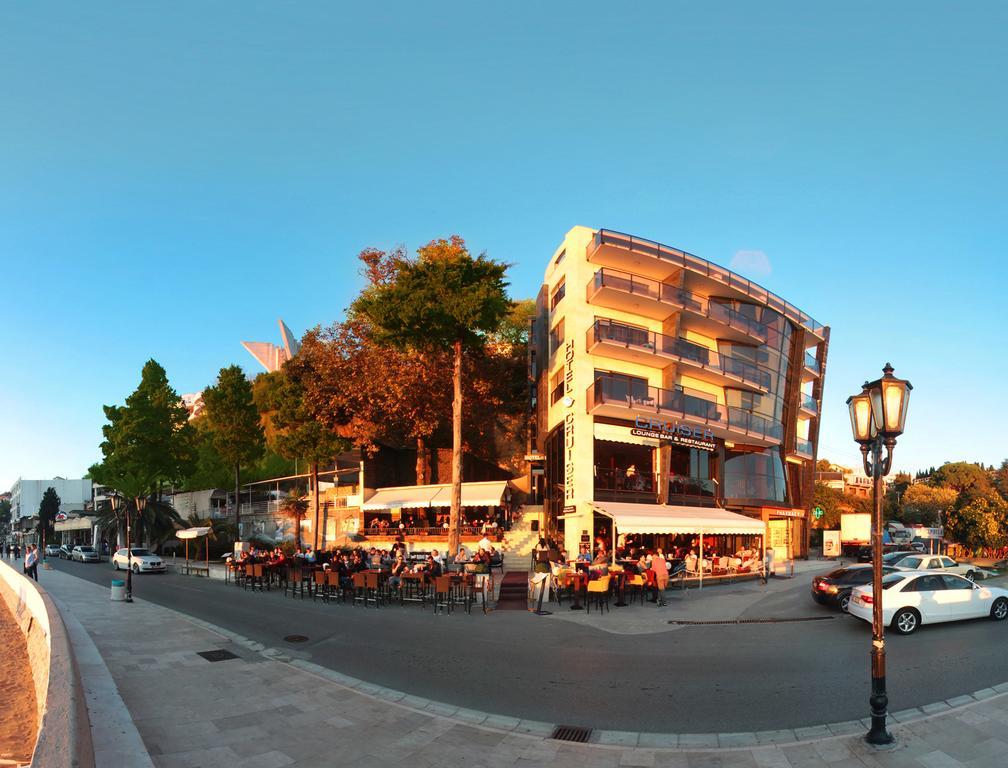 Hotel Cruiser Ulcinj Ngoại thất bức ảnh